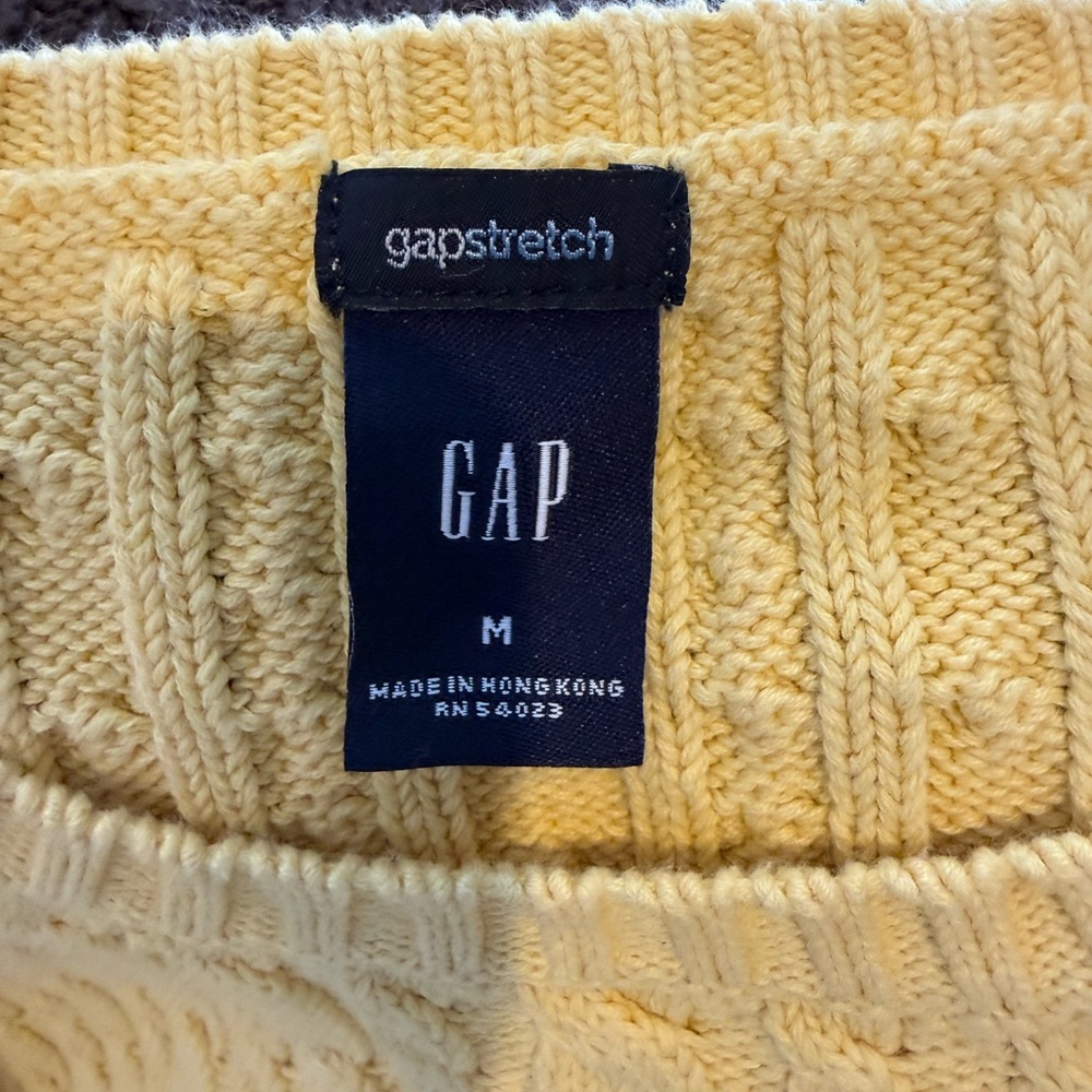 GAP Soft Yellow Knit Pullover